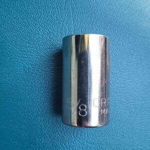 Craftsman -G- 44057 Socket  5/8" 6pt  1/2" Drive.